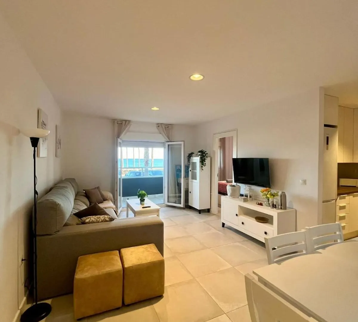 Lägenhet Apartamento 1º Linea De Playa 3 Dormitorios El Puerto